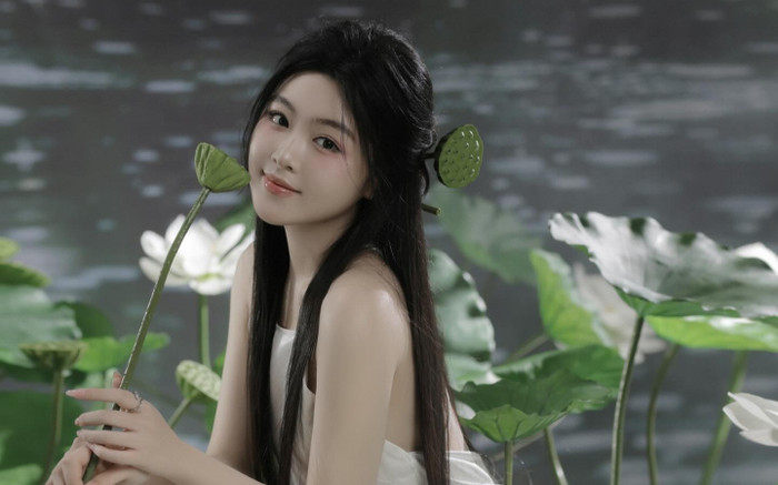 Con gái Quyền Linh ngày càng táo bạo Ảnh 2