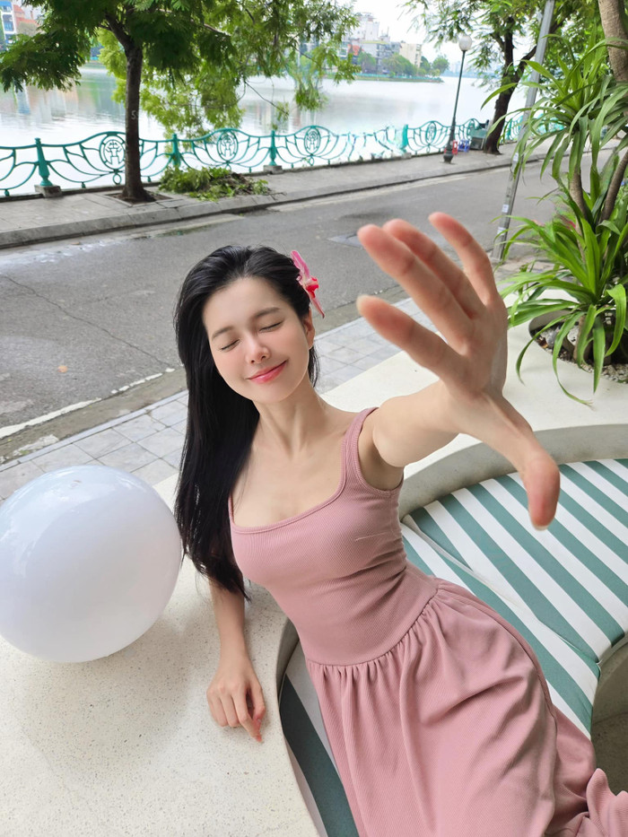 Nàng sugar baby hot nhất màn ảnh khoe vẻ đẹp căng tràn, quyến rũ ở tuổi 27 Ảnh 1