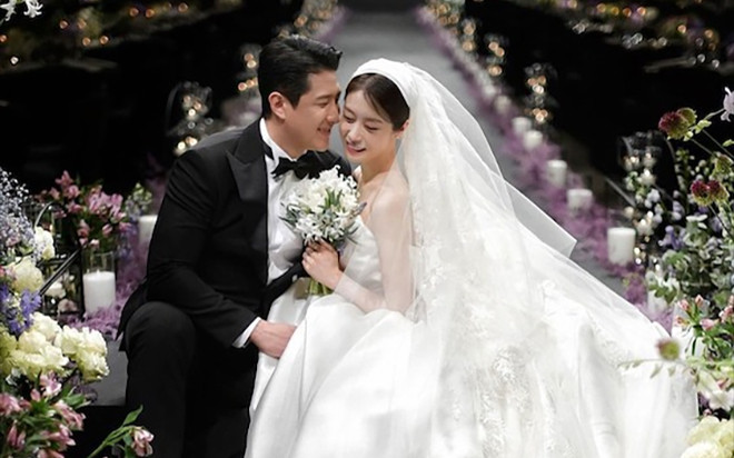 Nữ ca sĩ đình đám showbiz nộp đơn ly hôn chồng cầu thủ sau nhiều năm bên nhau? Ảnh 2