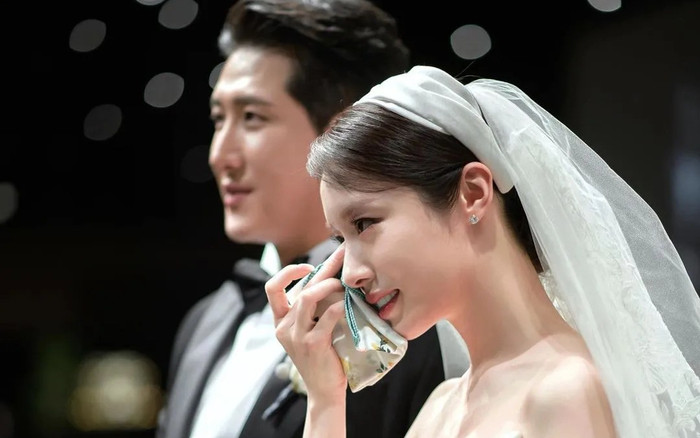 Hé lộ lý do khiến nữ ca sĩ đình đám ly hôn chồng cầu thủ Ảnh 2