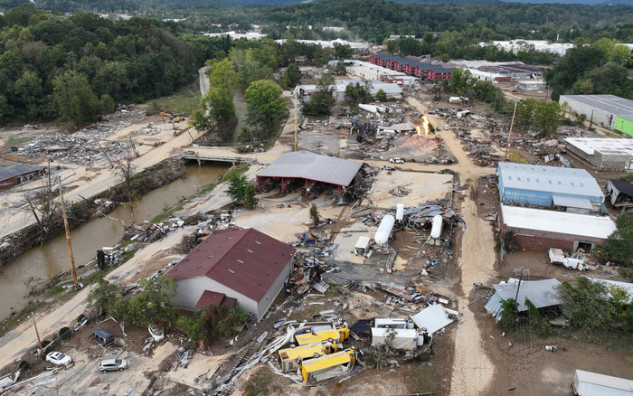 Nữ ca sĩ góp 1 triệu đô la cứu trợ người dân ảnh hưởng do bão Ảnh 2