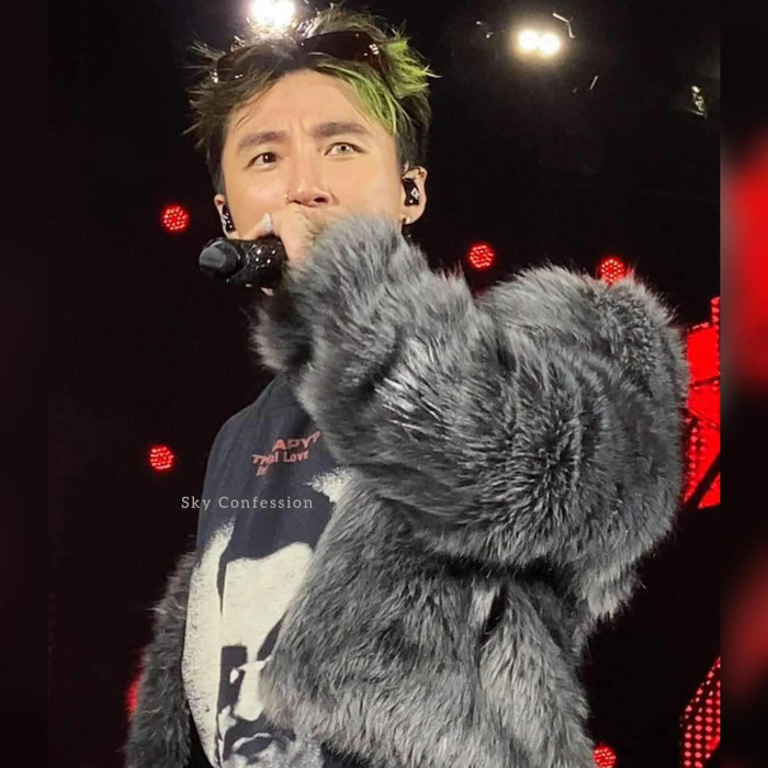 Sơn Tùng đi diễn với diện mạo đầy lạ lẫm, phủ sóng mạng xã hội Ảnh 1