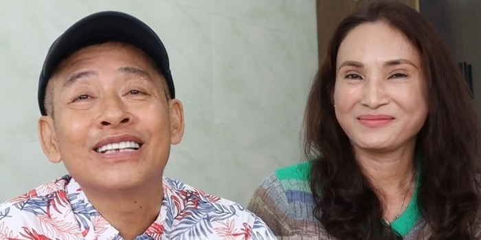 Tấn Beo được bà xã chăm sóc chu đáo, tỉ mỉ từ ngày anh đổ bệnh. 