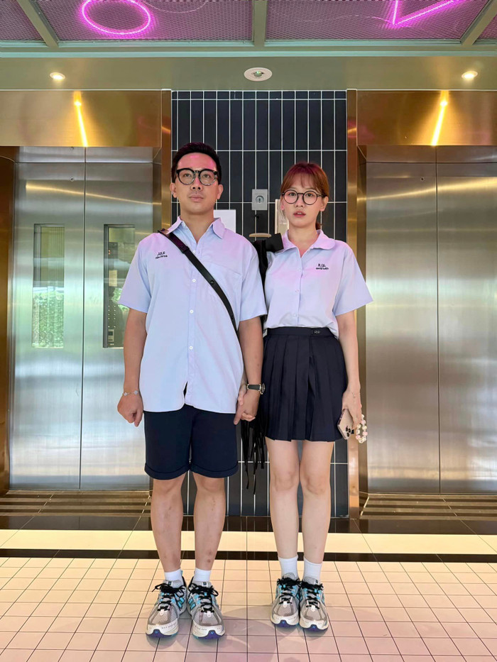 Nhờ có chồng, Hari Won phần nào tươi tỉnh, vui vẻ trở lại sau những ngày xuống tinh thần. 