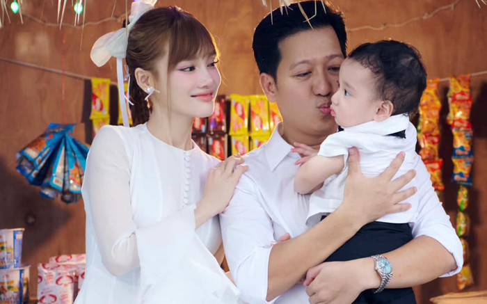 Trường Giang - Nhã Phương bày tiệc thịnh soạn mừng quý tử tròn một tuổi Ảnh 2