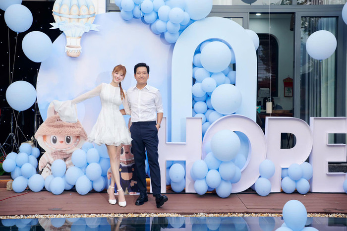 Trường Giang - Nhã Phương chuẩn bị khu check-in hoành tráng cho khách mời đến dự tiệc. Ảnh: FBNV