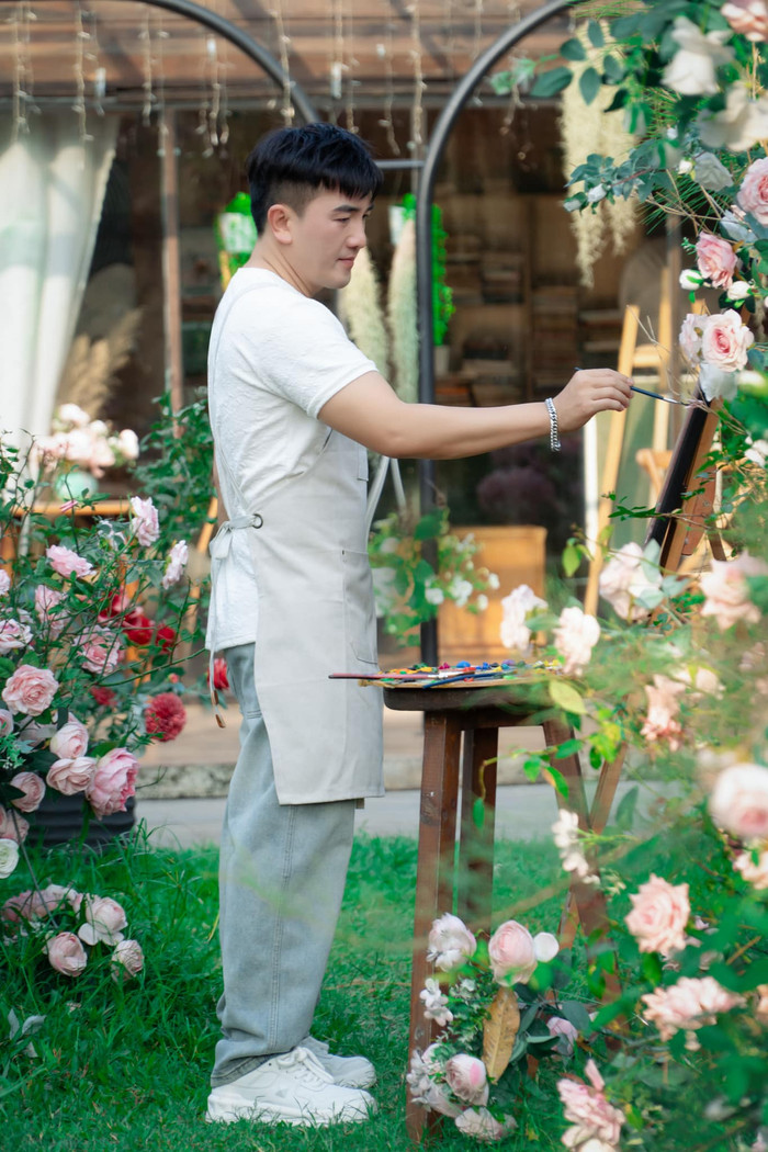 Nam ca sĩ chuyển sang ăn chay trường, sống có trách nhiệm với vợ con. Nhờ đó giữ gìn được hôn nhân. 