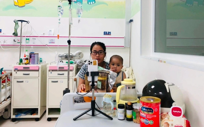 'Đặc cách đặc biệt' giúp đỡ người mẹ nuôi con ung thư của Phạm Thoại Ảnh 2
