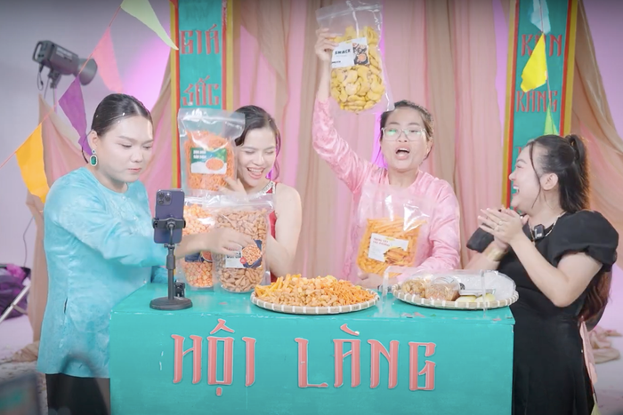 Bằng sự nổ lực của mình, Mẹ Bắp đã hoàn thành phiên livestream hỗ trợ cô nhiều hơn trong con đường đồng hành chữa bệnh ung thư cho con.