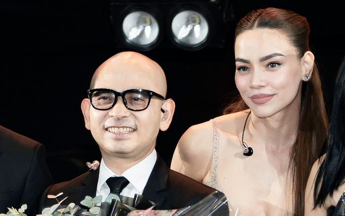 Hà Hồ dành nhiều lời khen có cánh cho tình cũ.