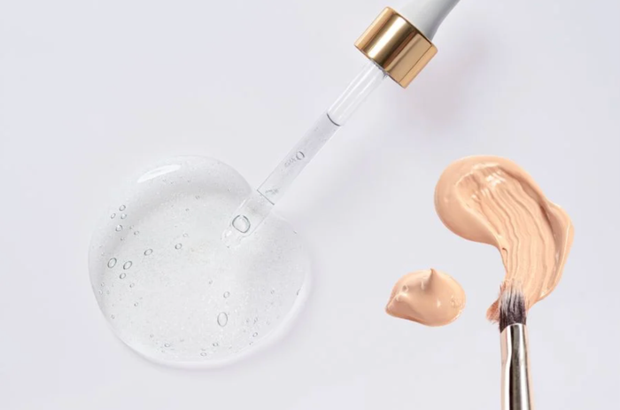 Nên chọn sản phẩm kem nền phù hợp với tông da trước khi trộn với serum.