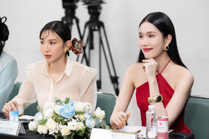 Hoa hậu Thùy Tiên và Á hậu Phương Anh là thành viên ban giám khảo của vòng sơ khảo. 
