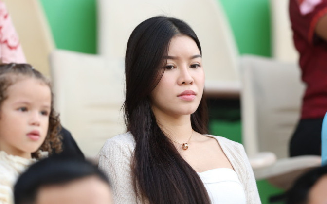 Vợ thủ môn Đặng Văn Lâm bị lệch mặt trong thai kỳ Ảnh 2