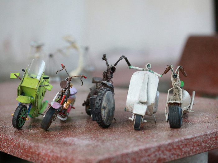 'Nghiện sống xanh', chàng trai khuyết tật ngày ngày thổi hồn cho rác Ảnh 3