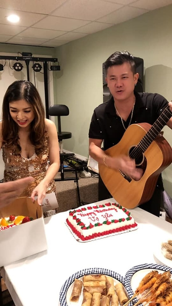 Phạm Thanh Thảo có mối quan hệ đồng nghiệp thân thiết với Vân Quang Long. 