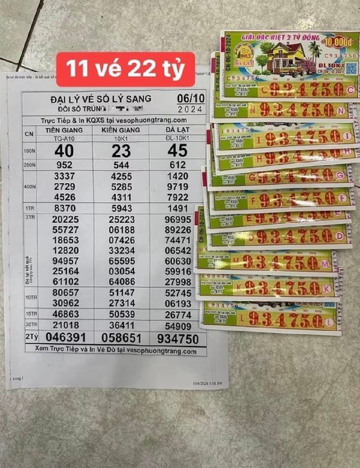 Hình ảnh 11 tờ vé số trúng giải độc đắc được chia sẻ trên mạng xã hội.