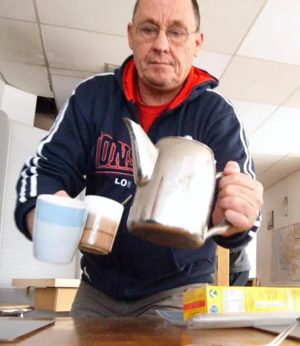 Ông Pete đã sớm quay trở về cuộc sống nghèo khó.