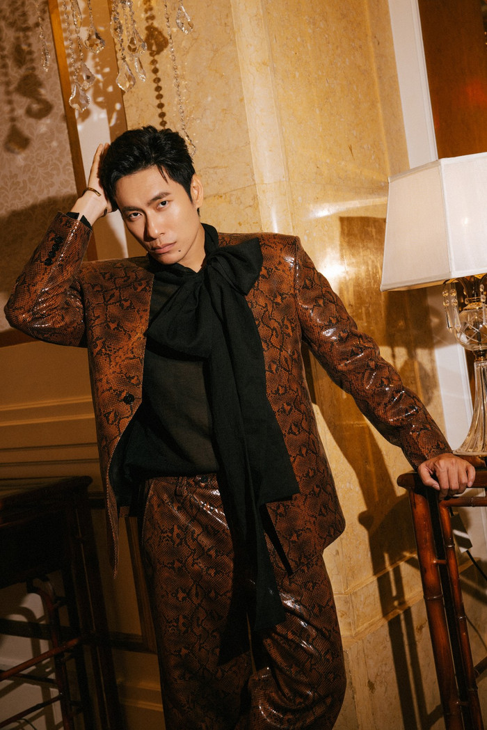 Kiều Minh Tuấn không sợ bị chê.