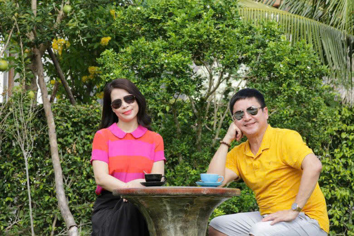 Nghệ sĩ Chí Trung và bạn gái Ý Lan tận hưởng cuộc sống hạnh phúc.