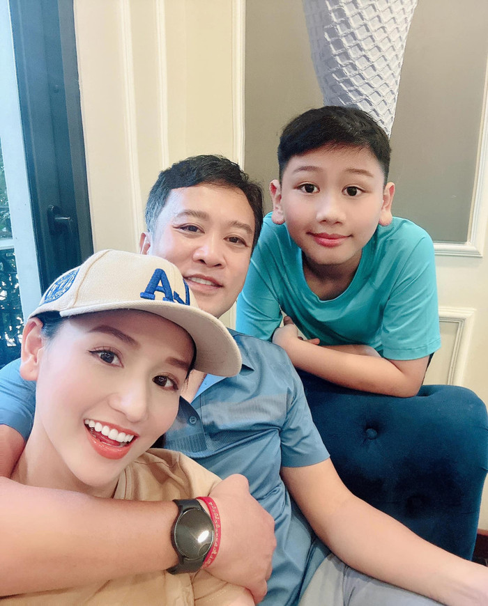 'Bà trùm kim cương' Lã Thanh Huyền viên mãn bên chồng doanh nhân và con trai đầu lòng.