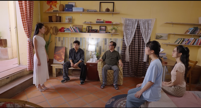 Chi tiết ông Vinh phân chia công việc cho mọi người giúp đỡ Như trong tập 48 Đi Giữa Trời Rực Rỡ nhận nhiều gạch đá.