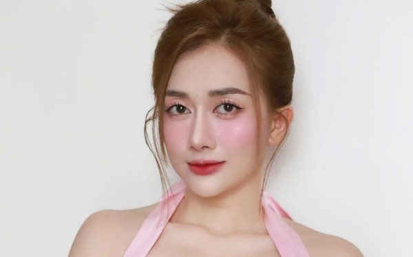 Phương Lan 'lẻ bóng' đi sự kiện giữa ồn ào của chồng: 'Em cúi đầu xin lỗi' Ảnh 2