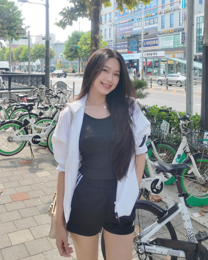 Doãn Hải My cũng vướng phải tranh cãi khi chia sẻ những vấn đề xoay quanh việc làm mẹ.