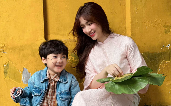 Con trai Hòa Minzy từng được 1 nam ca sĩ cho thừa kế, nay 5 tuổi 'nhổ giò' như soái ca nhí Ảnh 2