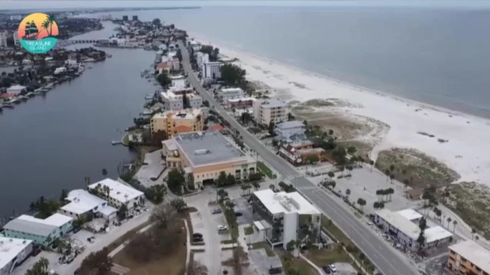 Đường phố Mỹ không một bóng người trước thời khắc siêu bão Milton mạnh nhất 100 năm đổ bộ Ảnh 1