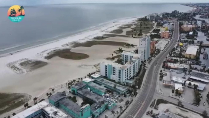 Đường phố Mỹ không một bóng người trước thời khắc siêu bão Milton mạnh nhất 100 năm đổ bộ Ảnh 2