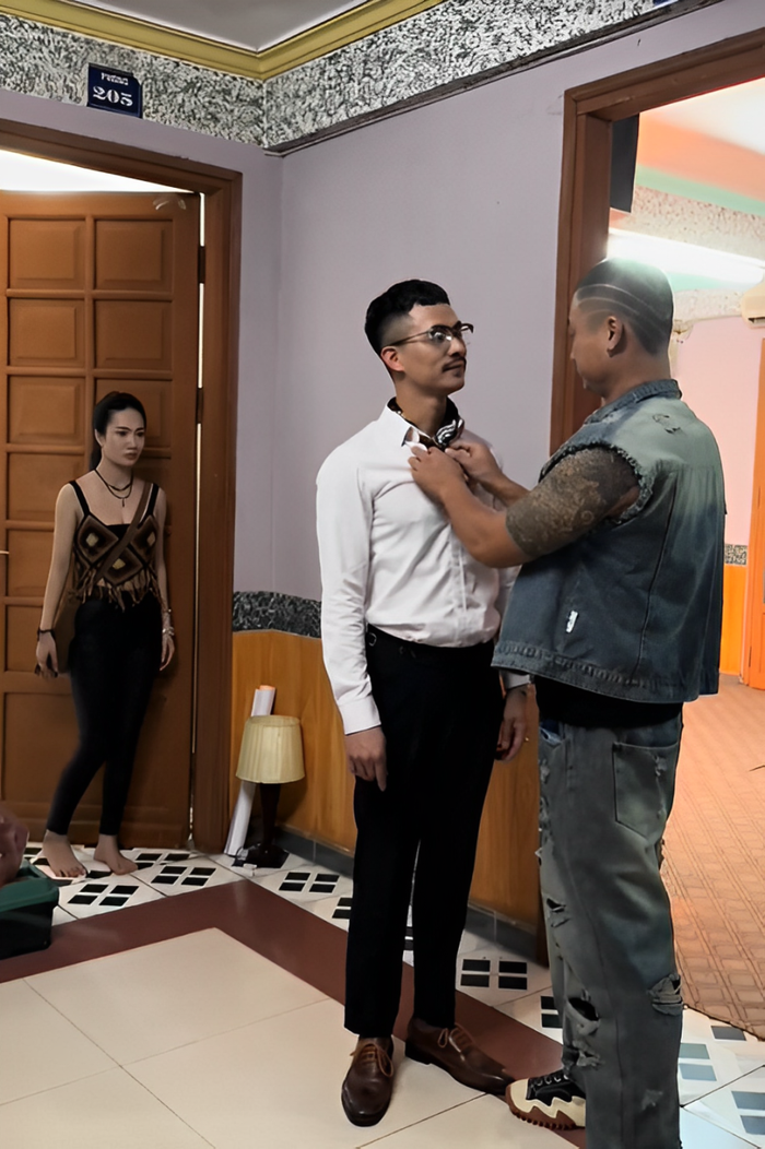 Thanh Huế sốc khi chứng kiến cảnh Duy Hưng tình tứ bên Nguyễn Mạnh Cường.&nbsp;