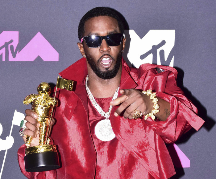 Phía Diddy liên tục nộp đơn xin tại ngoại cho ông trùm.