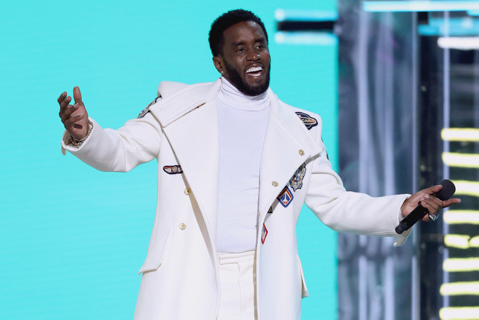 Diddy bị tòa án bác bỏ đơn xin tại ngoại 2 lần.