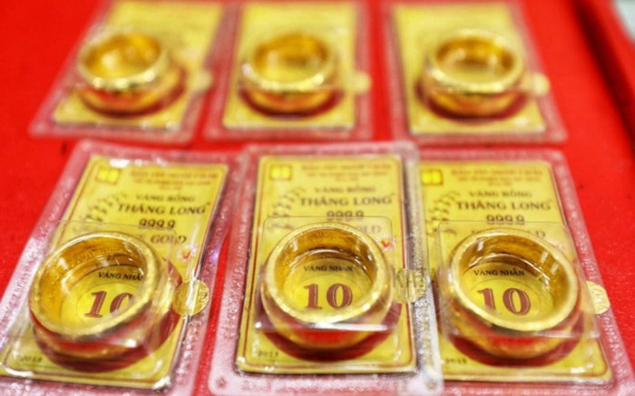 Giá vàng hôm nay (1/11): Vàng nhẫn tiếp tục tăng, khách đến mua bị 'đuổi về' Ảnh 2