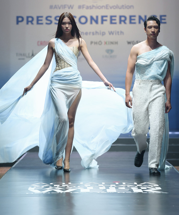 Tuần lễ Thời trang Quốc tế Việt Nam Thu Đông 2024 sẽ được diễn ra từ ngày 13 - 16/11/2024 tại Cung Thể Thao Quần Ngựa, Hà Nội.