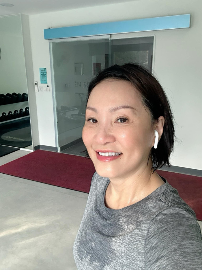 Hồng Đào chăm chỉ tập thể dục.