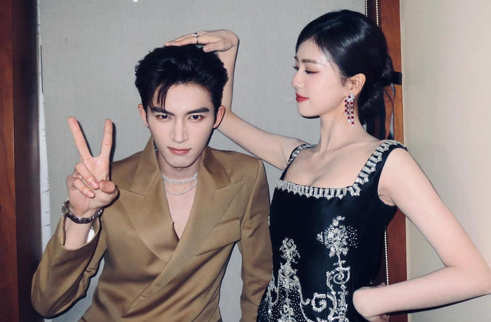 Bạch Lộc và đàn em kém 8 tuổi đều là 'gà cưng' dưới trướng Vu Chính.