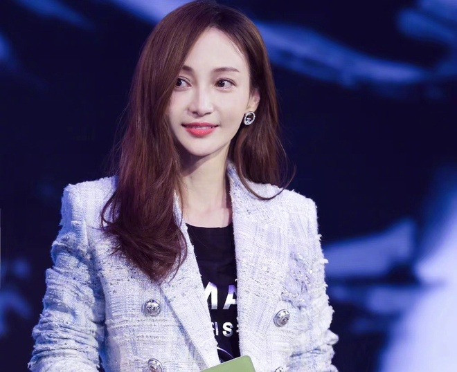 Diêu Địch kết hôn năm 2019 nhưng hôn nhân cũng không hạnh phúc.