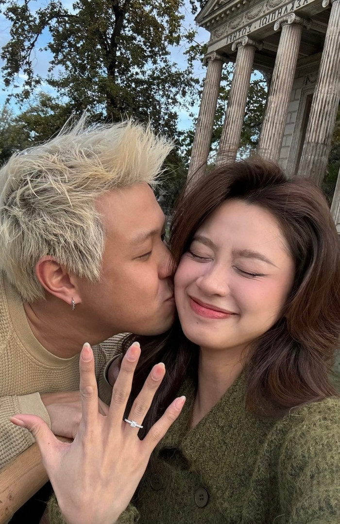 Sau cầu hôn, Hàn Hằng lộ vòng 2 tròn trịa khiến dân tình nghi có tin vui.