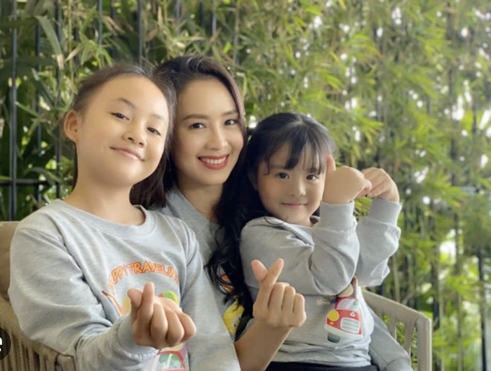 Hồng Nhung vào vai con gái Hồng Diễm