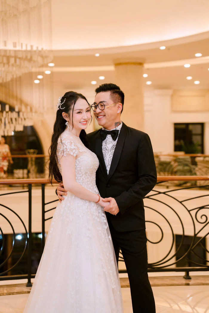 Cặp đôi được nhận xét có tướng phu thê.