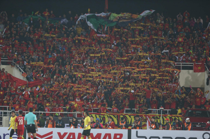 Theo nguồn tin của Saostar, tuyển Việt Nam chính thức không đá mở màn AFF Cup 2024 trên sân Mỹ Đình do vướng một concert ca nhạc.