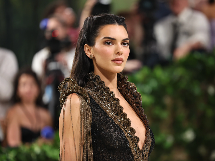 Kendall Jenner mở ra kỷ nguyên 'Insta Model'.
