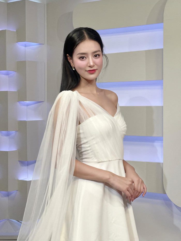 Hình ảnh mới nhất của Bùi Khánh Linh. Ảnh: FBNV