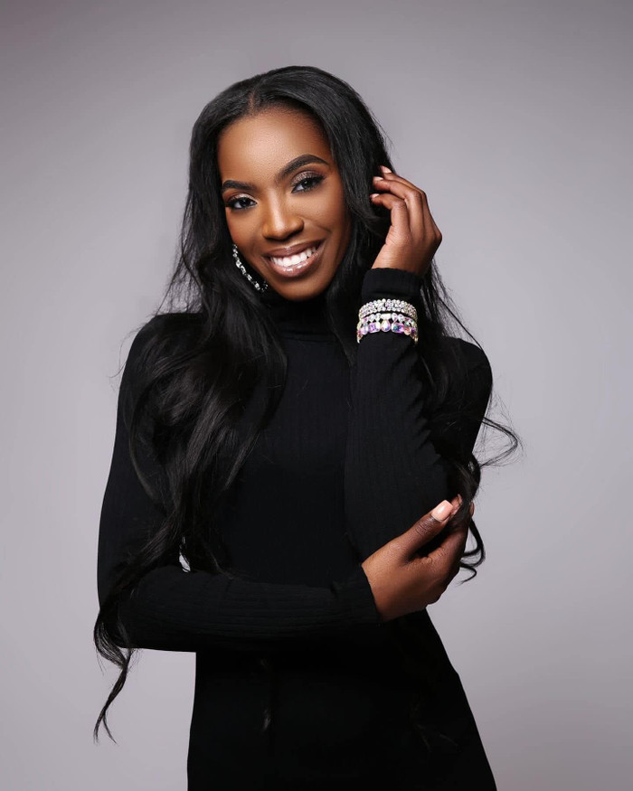 Liệu mỹ nhân da màu này có giúp dải sash Bahamas về đích an toàn. Selvinique Wright năm nay 32 tuổi, sở hữu vẻ đẹp lôi cuốn. 