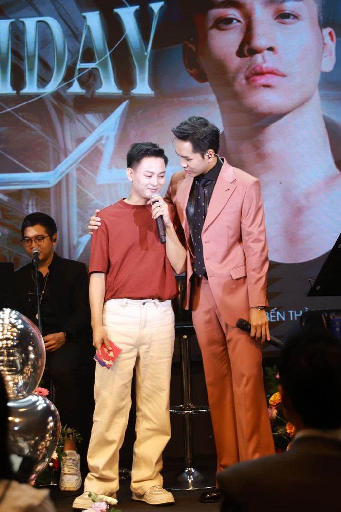 Một ca sĩ nhận xét về sự trở lại của Hoài Lâm Ảnh 1