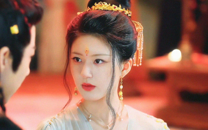 Triệu Lộ Tư bị mỉa mai vì không thể chiêu thương cho phim mới Ảnh 2