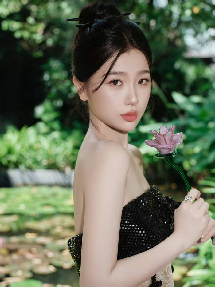 Ngu Thư Hân cho biết luôn tin tưởng vào bản thân mình thay vì những nhận xét qua đường. 