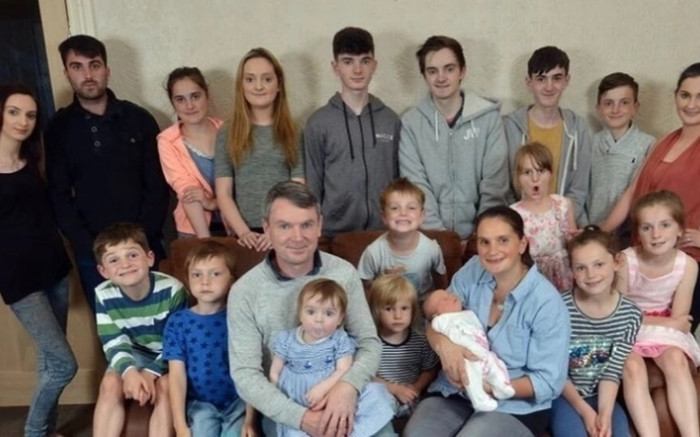 Bà mẹ có 22 đứa con 14 đứa cháu, sinh đẻ từ năm 14 tuổi đến lúc U50 Ảnh 2