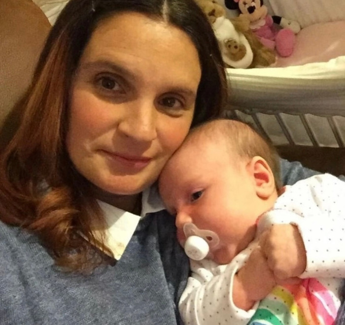 Sue Radford lúc mới sinh con đầu lòng.